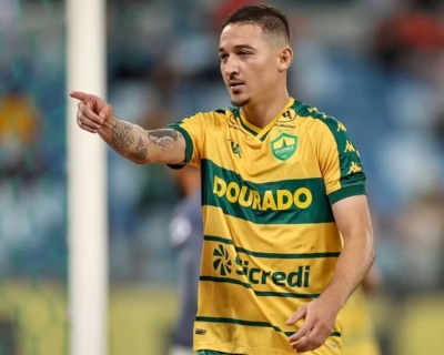 N�utico consulta situa��o do atacante Alisson Safira, do Cuiab� 