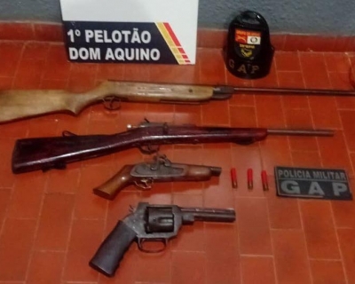 Pol�cia Militar prende dono de bar com quatro armas de fogo e muni��es em Dom Aquino