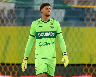 Cuiab� anuncia rescis�o com goleiro �s v�speras do fim da S�rie B  