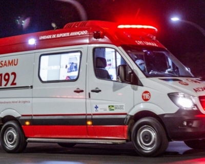 Mulher tenta abandonar beb� ap�s dar � luz em bosque, mas � contida por moradores