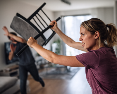 Mulher agride marido ap�s retornar embriagada de festa 