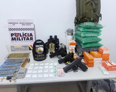 Pol�cia Militar prende dois faccionados e recupera pistolas, muni��es e produtos roubados