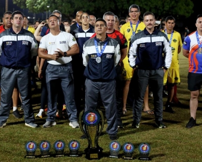 Delega��o formada por policiais do 4� e 11� Comando Regional � pentacampe� dos Jogos Ol�mpicos da PM