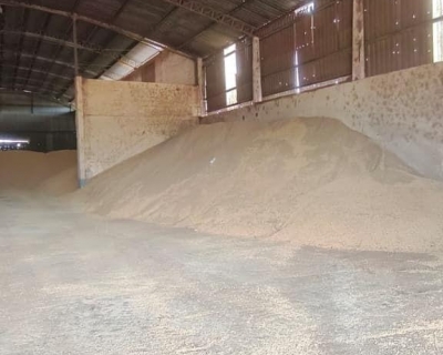 For�a T�tica recupera 116 toneladas de gr�os e prende homem por furto e recepta��o