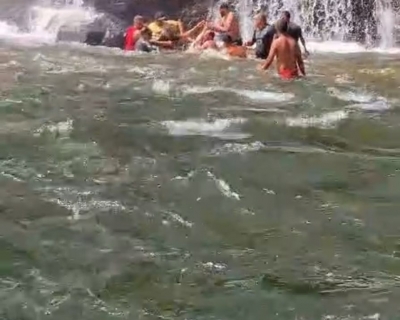 Jovem morre afogado na Cachoeira do Prata durante tarde de lazer(v�deo)
