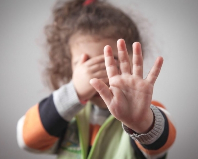 Ap�s den�ncia da escola, Justi�a retira guarda de m�e acusada de agredir filha em Cuiab�