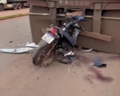 Motociclista morre ap�s colidir na traseira de carreta