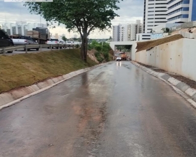 Tr�nsito � liberado em al�a da Miguel Sutil e Sinfra abre novo retorno na avenida do CPA