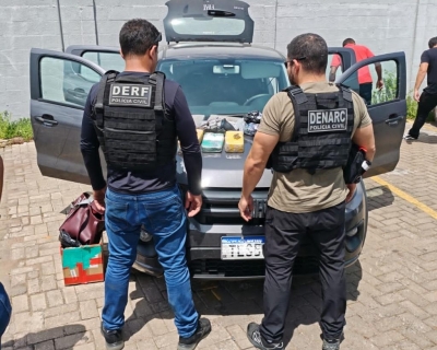 Pol�cia Civil prende traficantes durante entrega de drogas em estacionamento de academia em V�rzea Grande