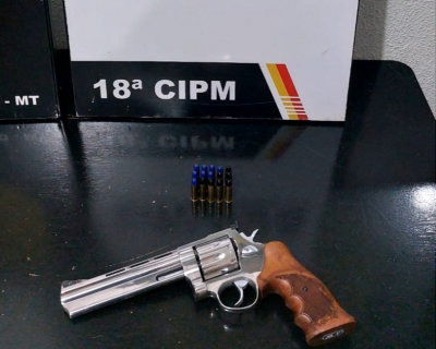 Pol�cia Militar prende homem por porte ilegal de arma de fogo e agress�o contra a namorada