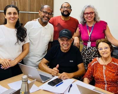 �A Seduc est� sendo uma chave motriz para o incentivo das artes, al�m da educa��o�, afirma artista pl�stico