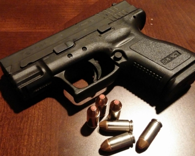 Homem � atingido por diversos disparos dentro de casa e morre ap�s dar entrada em hospital