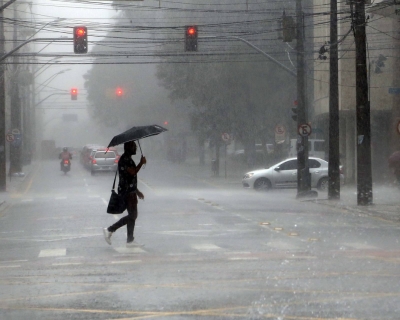 Alerta de chuva: Cuiab� deve ter fim de semana nublado e abafado