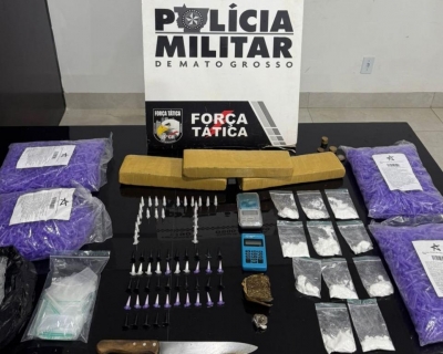 For�a T�tica prende faccionado com tabletes de maconha e por��es de coca�na