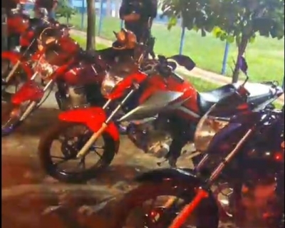Pol�cia Militar frustra rolezinho em Rondon�polis e apreende 30 motocicletas irregulares
