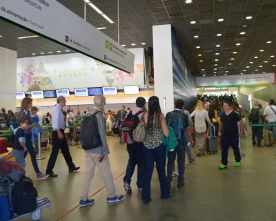 Opera��o Fim de Ano refor�a fiscaliza��o da Anac para garantir direitos de passageiros durante a alta temporada