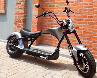 Novas regras para ciclomotores entram em vigor e exigem emplacamento e habilita��o