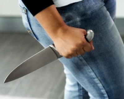 Discuss�o por dinheiro acaba em amea�a com faca e leva casal � delegacia