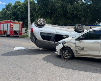 Carro capota ap�s colis�o e mulher � socorrida em avenida de V�rzea Grande