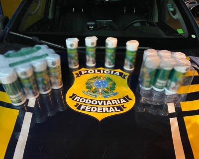 PRF apreende bagagem com metanfetamina em �nibus na BR-364, em Rondon�polis