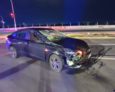 Motociclista por aplicativo e passageira ficam feridos ap�s colis�o perto do Aeroporto de V�rzea Grande