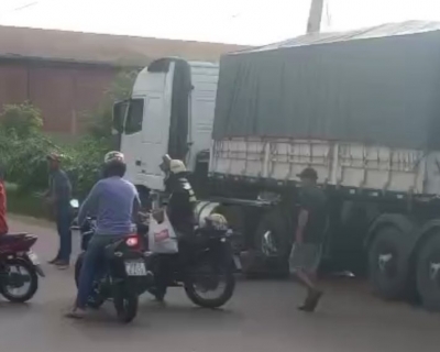 Jovem tem bra�o esmagado por carreta e sofre fratura exposta em Rondon�polis