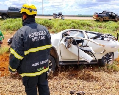 Acidente grave na MT-449 termina com duas mortes e SW4 completamente destru�da(V�deo)