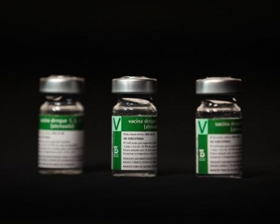 SUS inicia vacina��o de profissionais de sa�de contra dengue com dose �nica em fevereiro