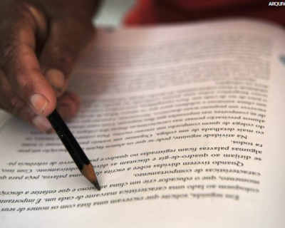 Governo lança plataforma nacional para ampliar acesso à Educação de Jovens e Adultos