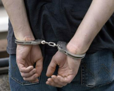 Mulher aciona polcia aps flagrar marido em ato obsceno ao lado de beb