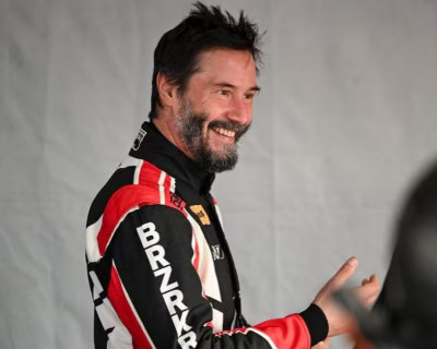 Keanu Reeves disputa corridas nos EUA e chega em 24 lugar