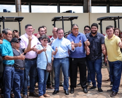 Botelho entrega patrulhas e veculos para pequenos produtores