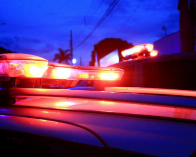 Homem � preso ap�s esfaquear esposa enquanto ela segura beb� no colo em Apiac�s