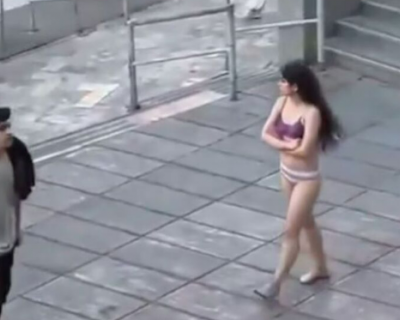 Jovem tira roupa em protesto contra cdigo de vestimenta na universidade iraniana