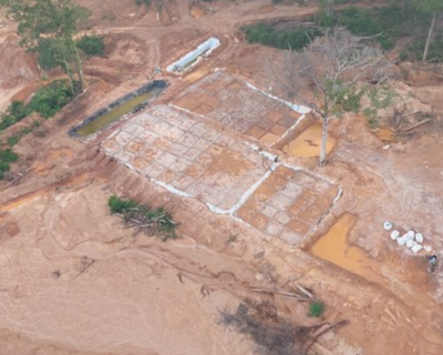 Ibama desarticula garimpo ilegal em terra ind�gena de Mato Grosso e destr�i 36 escavadeiras