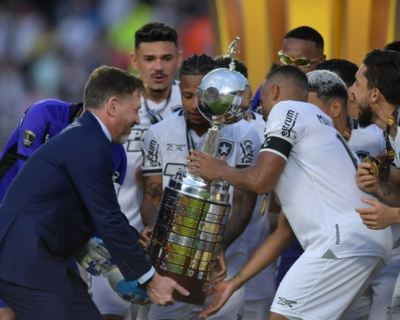 Ttulo da Libertadores garante Botafogo em dois Mundiais de Clubes