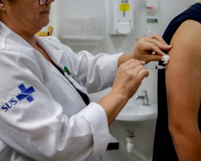 Vacina contra Dengue Chega a Mato Grosso: Munic�pios Preparam-se para Imuniza��o