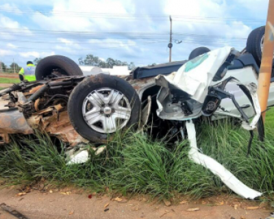Motorista cochila ao volante e causa acidente na BR-163 com carro de Prefeitura