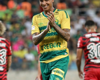 Cuiab� Retorna ao CT ap�s Maratona Fora de Casa