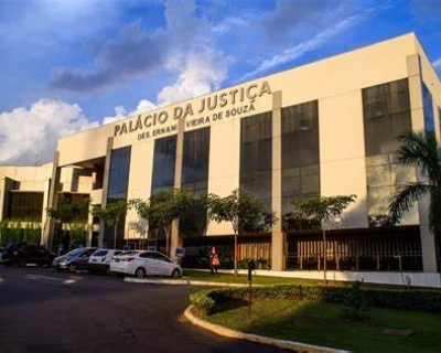 TJ d R$ 10 mil de bonificao para desembargadores, juzes e servidores