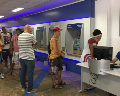 Expediente bancrio tem alteraes neste final de ano