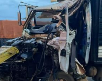 Coliso entre veculos de carga deixa um morto na BR-163, entre Sorriso e Vera