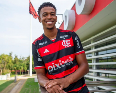 Flamengo ter Carlinhos disponvel para estreia no Campeonato Carioca aps reduo de pena