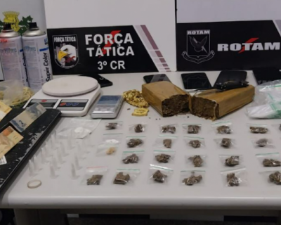 PM prende sete membros de faco criminosa com drogas e carro roubado em Sorriso