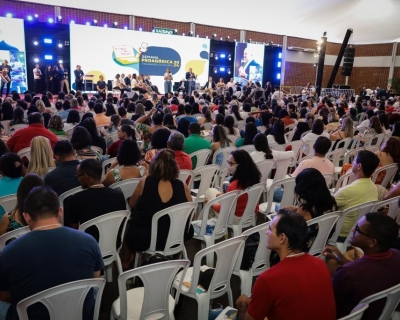 Seduc prepara profissionais da educao para ano letivo; aulas comeam em 3 de fevereiro