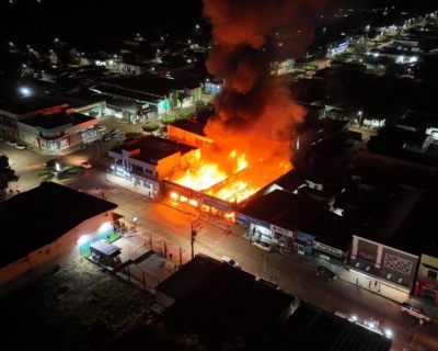 Incndio destri loja em Paranatinga e assusta moradores