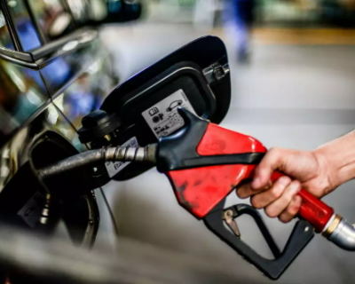 ICMS sobre combust�veis ter� reajuste a partir de s�bado; gasolina e etanol sobem R$ 0,10