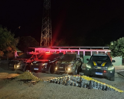 Pol�cia Militar prende quadrilha por tr�fico, apreende fuzis e 180 quilos de drogas