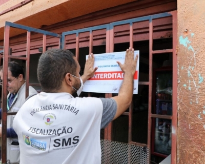 Alimentos vencidos e fezes de baratas: bares so notificados e um  fechado em Cuiab