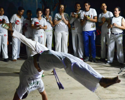 Projeto cultural oferece oficinas gratuitas de capoeira e manifestaes afro-brasileiras em Cuiab